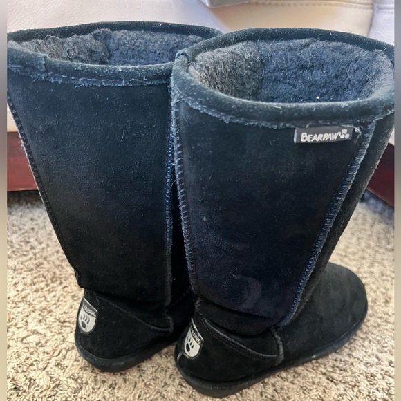 BEARPAW Emma tall boots in black - Picture 6 of 6